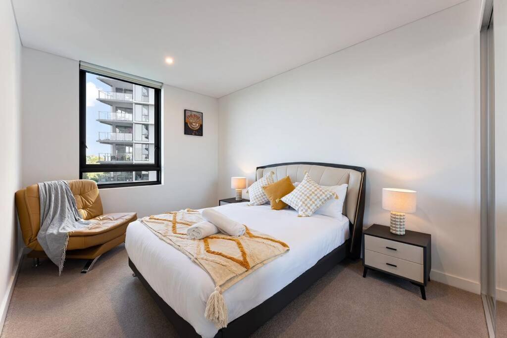 Apartment Lakeview Luxury 3bedrooms Wolli Creek Close To Airport Cbd Sydney
