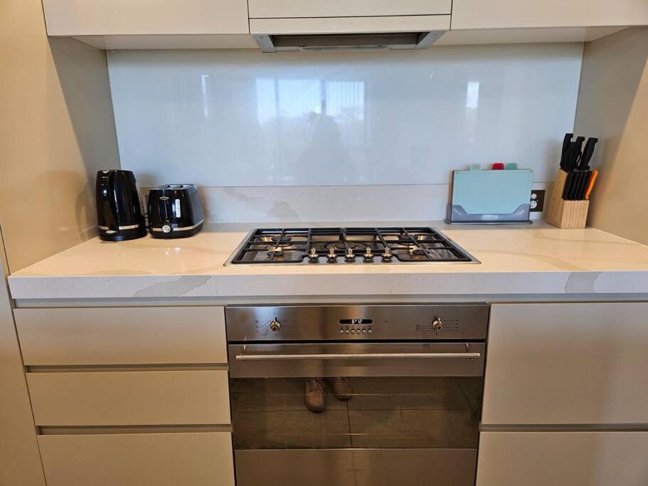 Lakeview Luxury 3bedrooms Wolli Creek Close To Airport Cbd