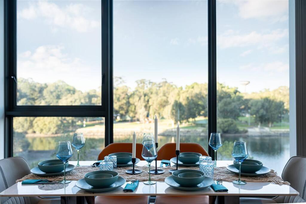 Lakeview Luxury 3bedrooms Wolli Creek Close To Airport Cbd Apartment